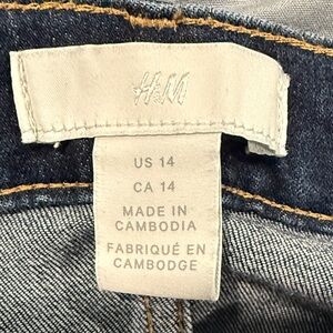 H&M Women's Navy Straight Leg Jeans